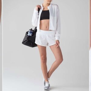 lululemon athletica Final Lap Shorts 2.5”